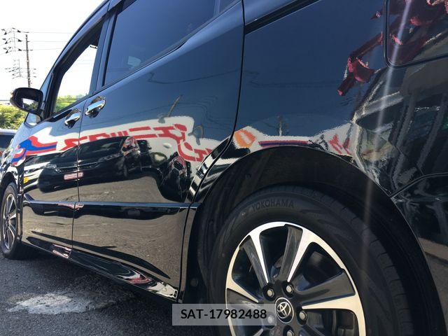 Toyota VOXY 2021-03 8564034-12