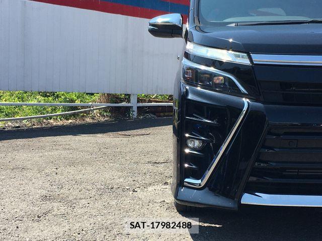 Toyota VOXY 2021-03 8564034-18