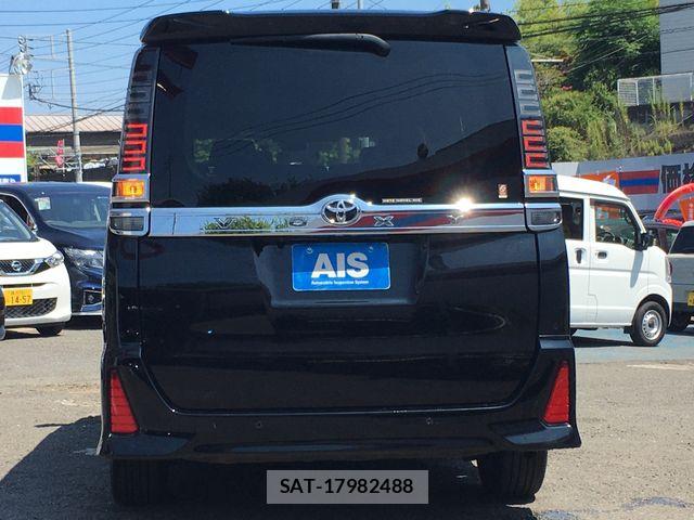 Toyota VOXY 2021-03 8564034-7