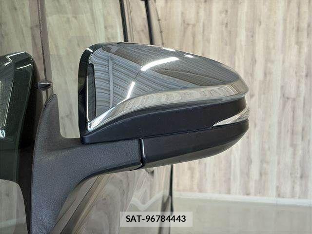 Toyota VOXY 2016-12 8564048-28