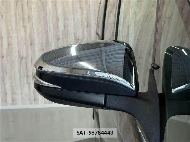Toyota VOXY 2016-12 8564048-29