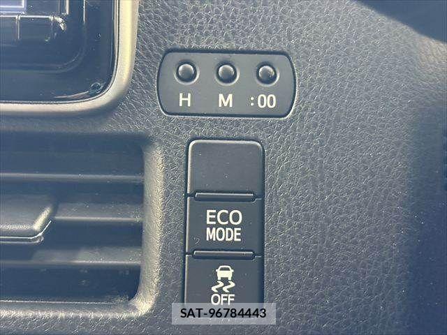 Toyota VOXY 2016-12 8564048-8