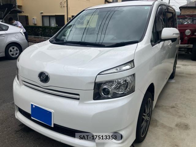 Toyota VOXY 2007-08 8564054-1