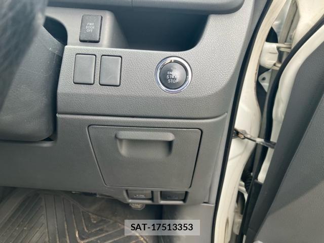 Toyota VOXY 2007-08 8564054-22
