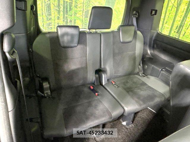 Toyota VOXY 2021-07 8564031-10