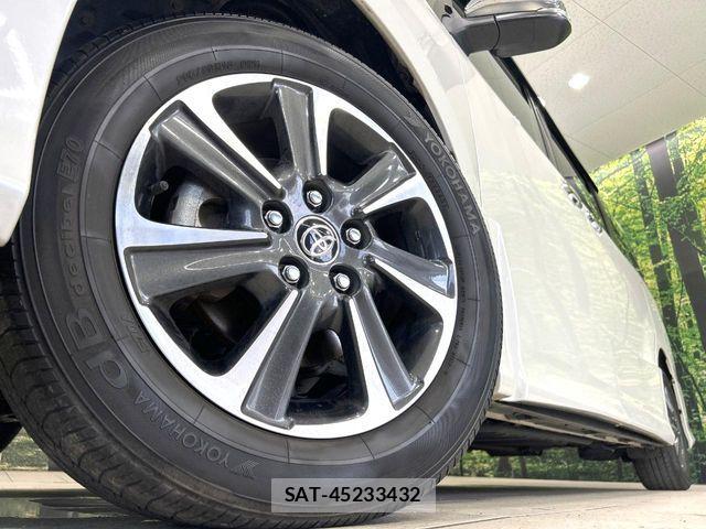 Toyota VOXY 2021-07 8564031-12
