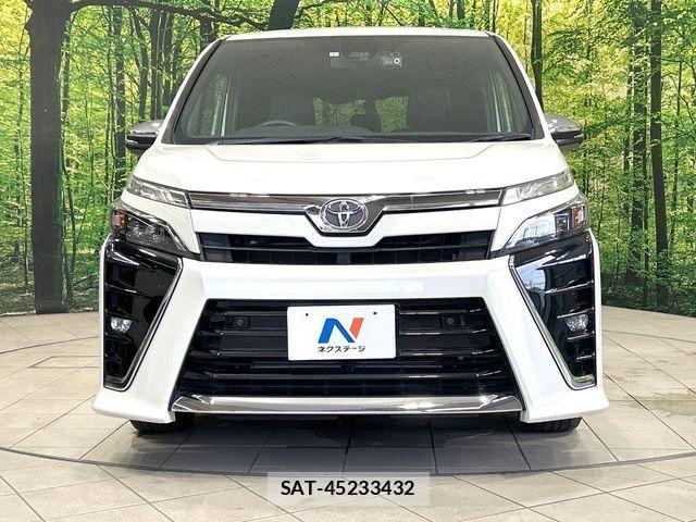 Toyota VOXY 2021-07 8564031-14