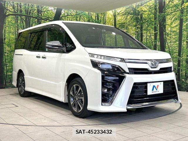 Toyota VOXY 2021-07 8564031-16