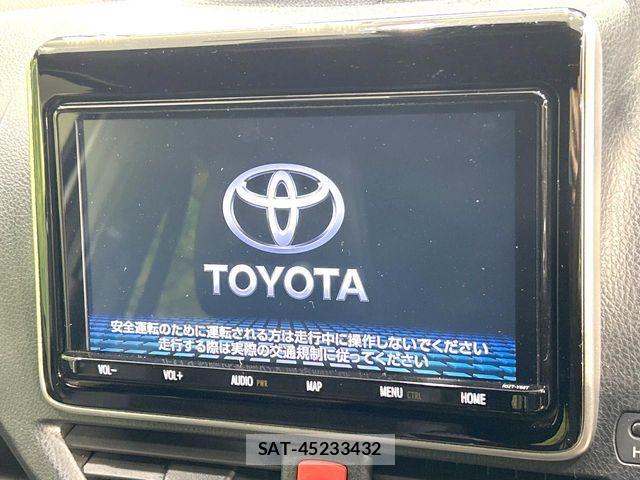 Toyota VOXY 2021-07 8564031-2