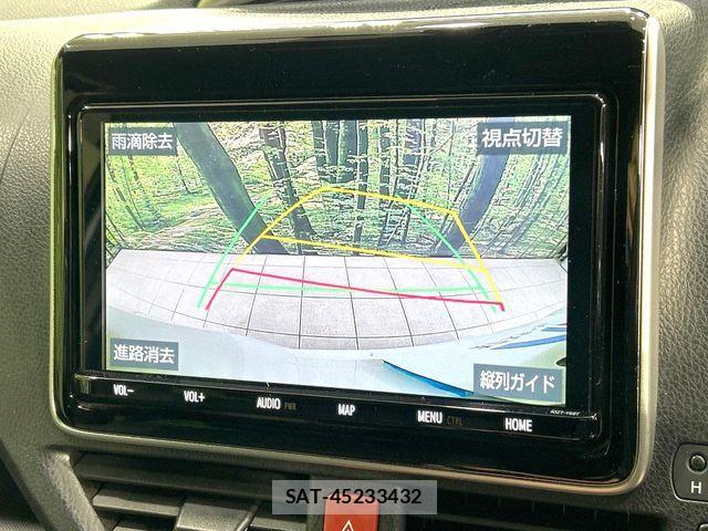 Toyota VOXY 2021-07 8564031-3