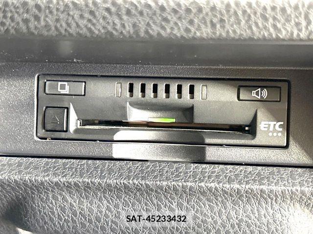 Toyota VOXY 2021-07 8564031-5