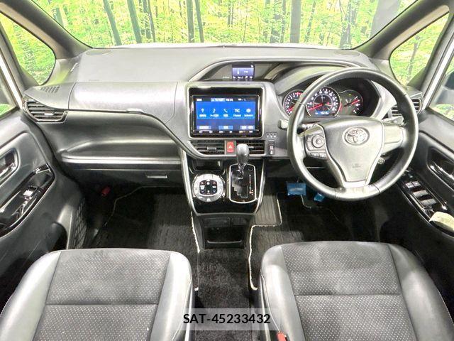 Toyota VOXY 2021-07 8564031-6