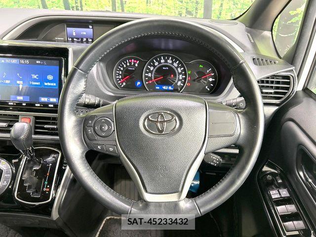 Toyota VOXY 2021-07 8564031-7