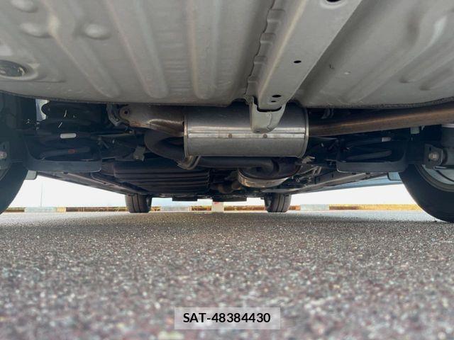 Toyota VOXY 2020-03 8564040-19