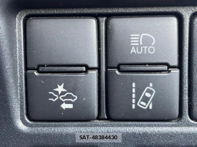 Toyota VOXY 2020-03 8564040-6