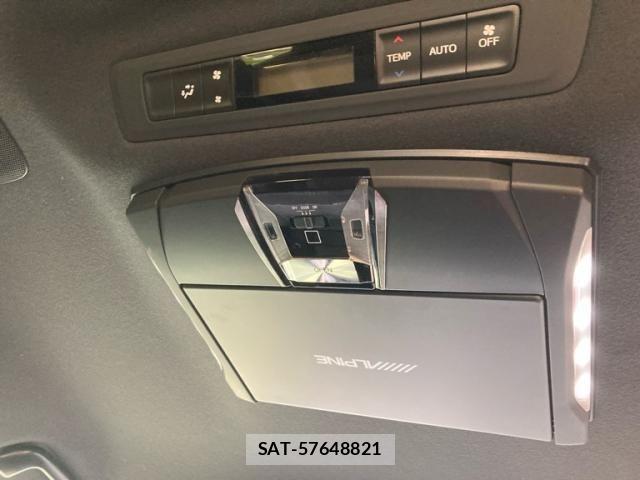 Toyota VOXY 2018-02 8564044-14