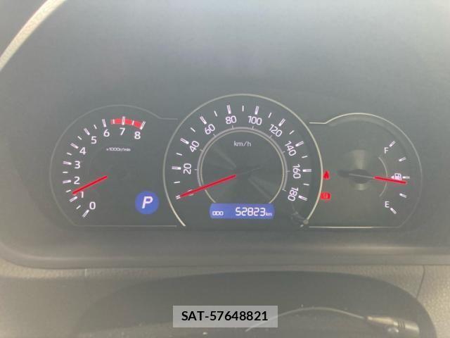 Toyota VOXY 2018-02 8564044-17