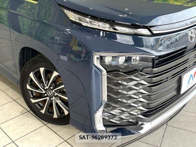 Toyota VOXY 2022-09 8564023-12