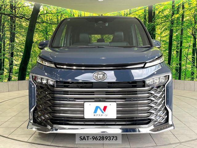 Toyota VOXY 2022-09 8564023-14