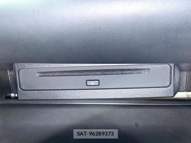 Toyota VOXY 2022-09 8564023-6