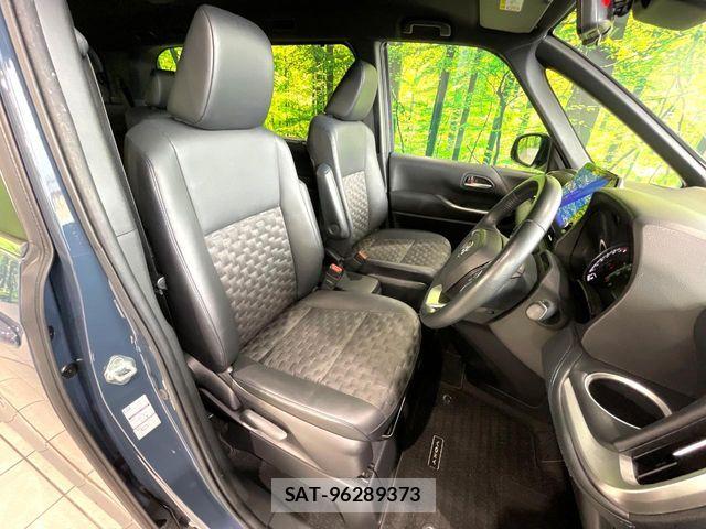 Toyota VOXY 2022-09 8564023-7