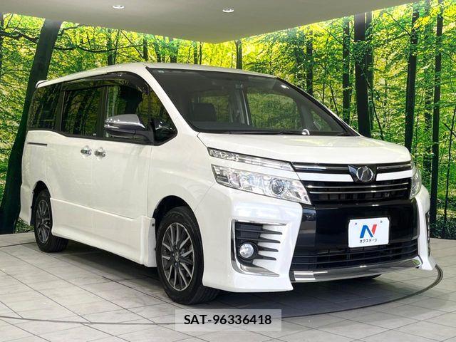 Toyota VOXY 2015-12 8564041-16