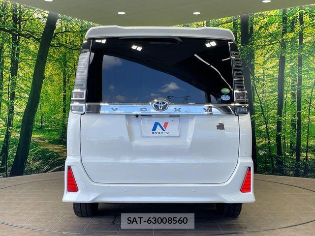 Toyota VOXY 2019-09 8564032-16