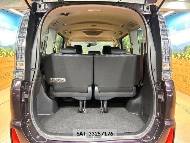 Toyota VOXY 2014-02 8564049-10