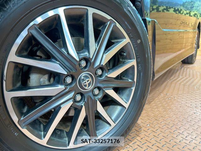 Toyota VOXY 2014-02 8564049-13