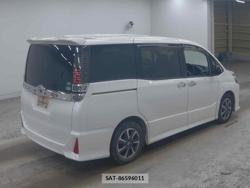 Toyota VOXY 2019-09 8362678-1