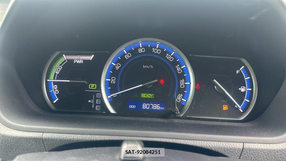 Toyota VOXY 2016-07 8589880-16
