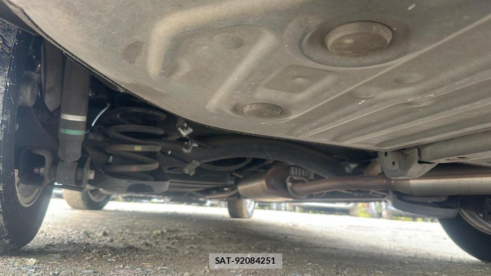 Toyota VOXY 2016-07 8589880-34