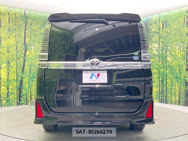 Toyota VOXY 2019-09 8629627-15
