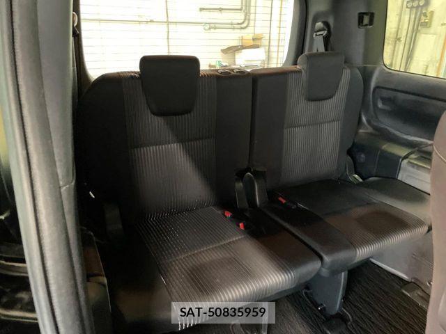 Toyota VOXY 2019-09 8629647-9