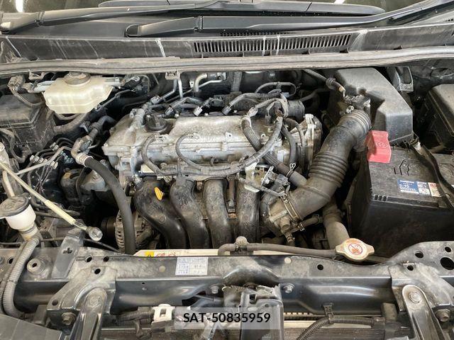Toyota VOXY 2019-09 8629647-18