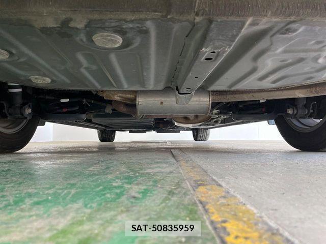 Toyota VOXY 2019-09 8629647-19