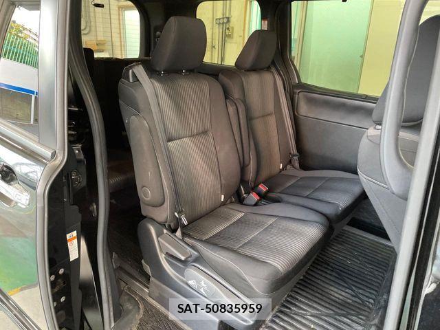 Toyota VOXY 2019-09 8629647-8