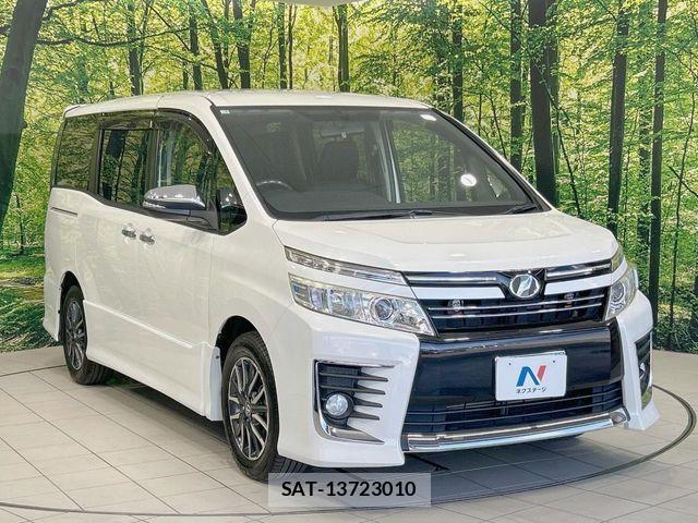 Toyota VOXY 2015-03 8629657-16