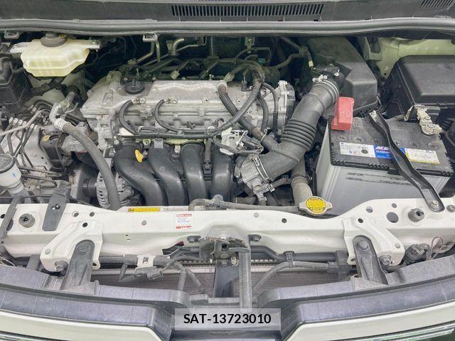 Toyota VOXY 2015-03 8629657-18