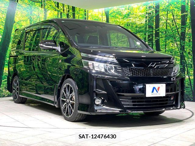 Toyota VOXY 2017-11 8629635-16