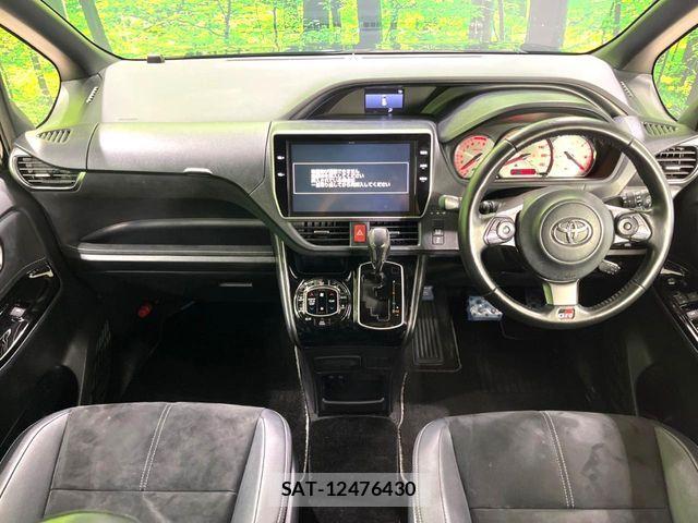 Toyota VOXY 2017-11 8629635-2