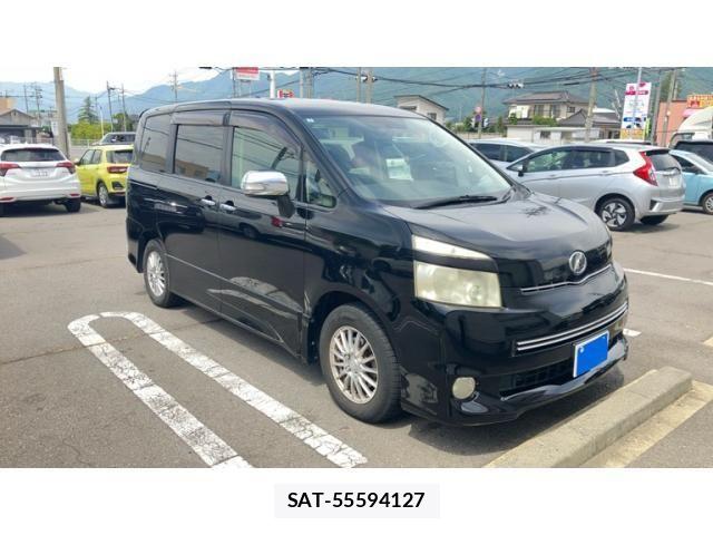 Toyota VOXY 2010-02 8629672-0