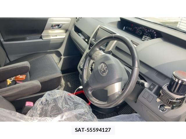 Toyota VOXY 2010-02 8629672-14