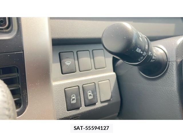Toyota VOXY 2010-02 8629672-18