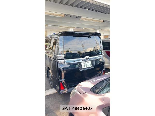 Toyota VOXY 2019-04 8629629-1