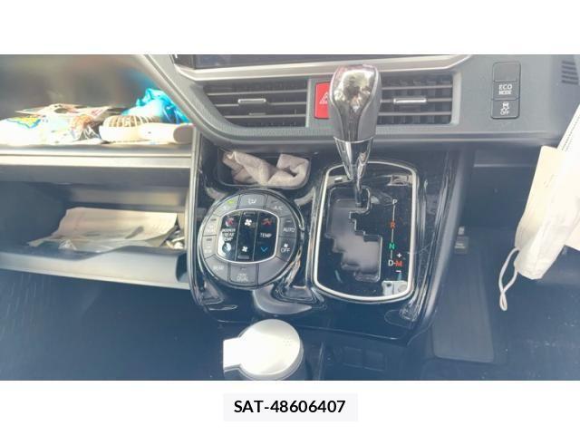 Toyota VOXY 2019-04 8629629-4