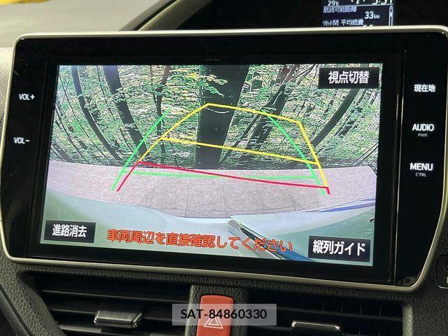 Toyota VOXY 2017-03 8629643-3