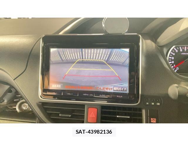 Toyota VOXY 2015-09 8629664-19