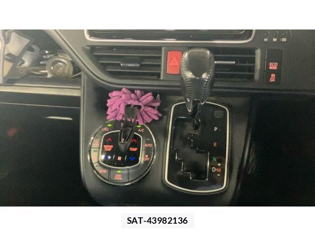 Toyota VOXY 2015-09 8629664-20