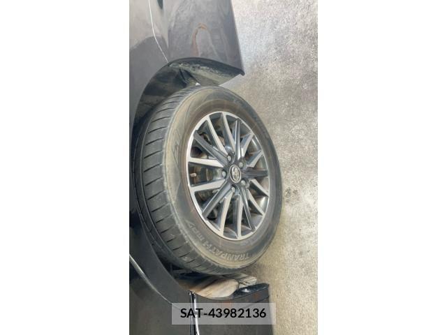 Toyota VOXY 2015-09 8629664-3